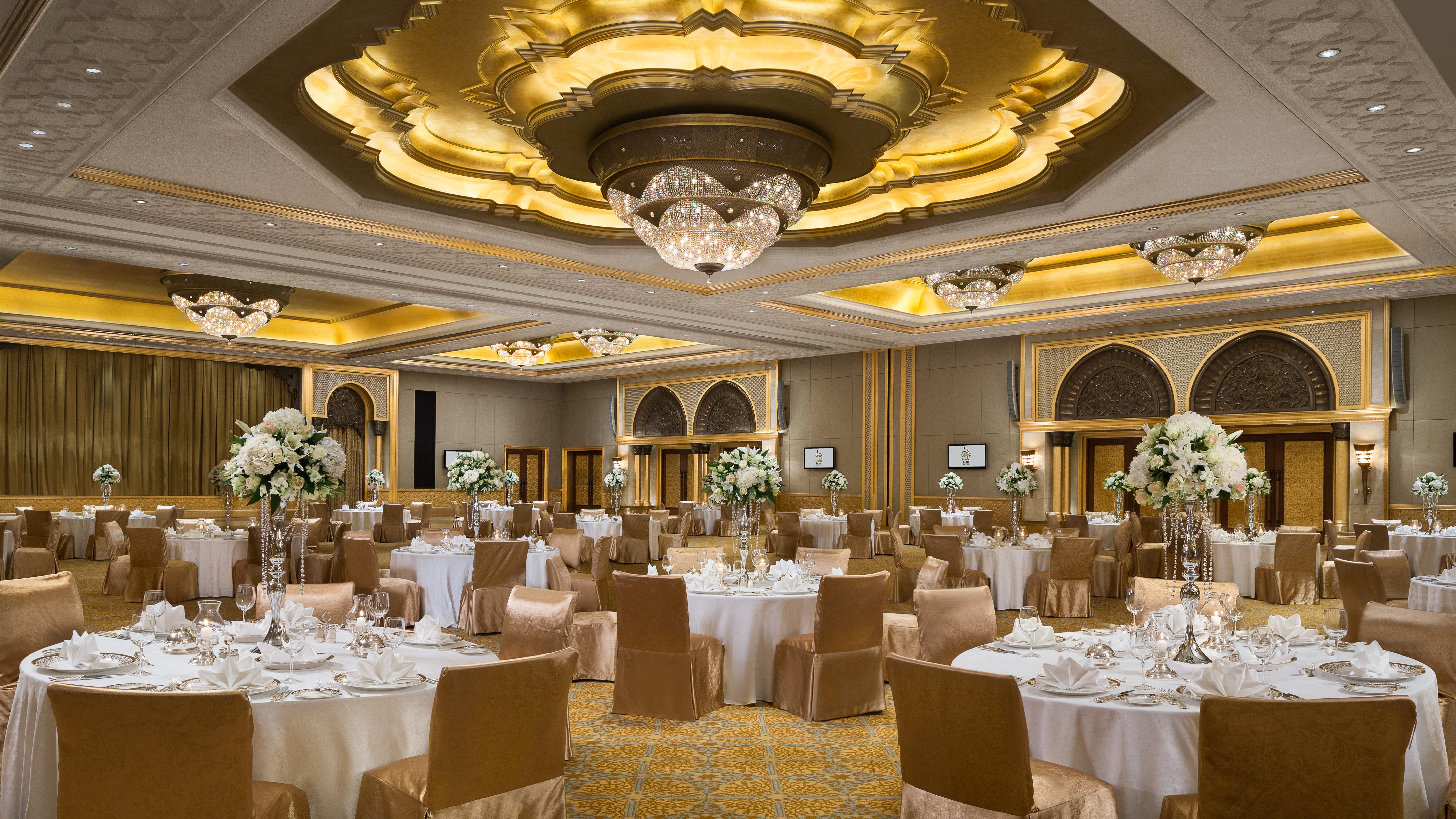 Emirates Palace Mandarin Oriental, アブダビ エクステリア 写真